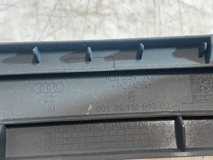 Audi Q7 4L (2009 - 2015) 4L0864147 Другая деталь консоли (туннеля) — фото 4