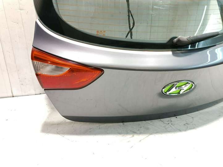 Hyundai i30 (2007 - 2012)   Задняя крышка (багажника)