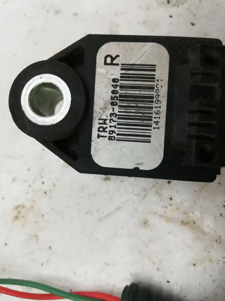 Toyota Avensis T250 (2006 - 2009) 8917305040 Датчик удара SRS — фото 2