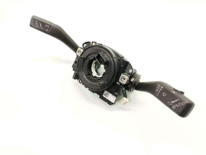 Skoda Octavia Mk2 (1Z) (2004 - 2013)  5K0953569C Комплект ручек