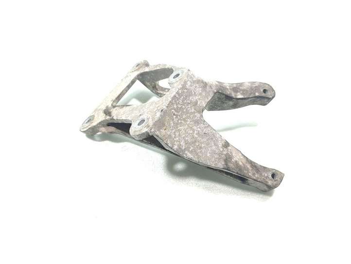 Audi A8 (2005 - 2007)  4E0199370AB Кронштейн