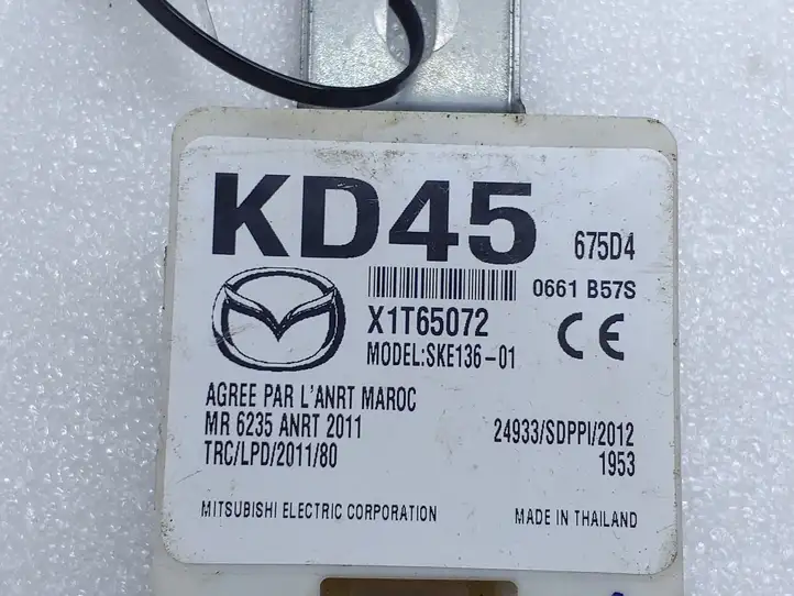 Mazda CX-3 (2015 - 2018) KD45675D4 Блок управления антеннами — фото 2