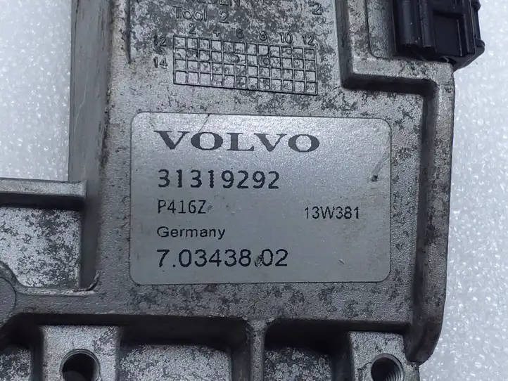 Volvo V60 (2013 - 2018) 31319292 Прочие детали моторного отсека — фото 3