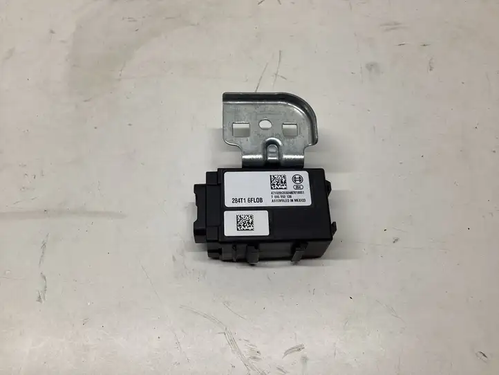 Nissan Qashqai (2013 - 2017) 284T16FL0B Прочие блоки управления — фото 1