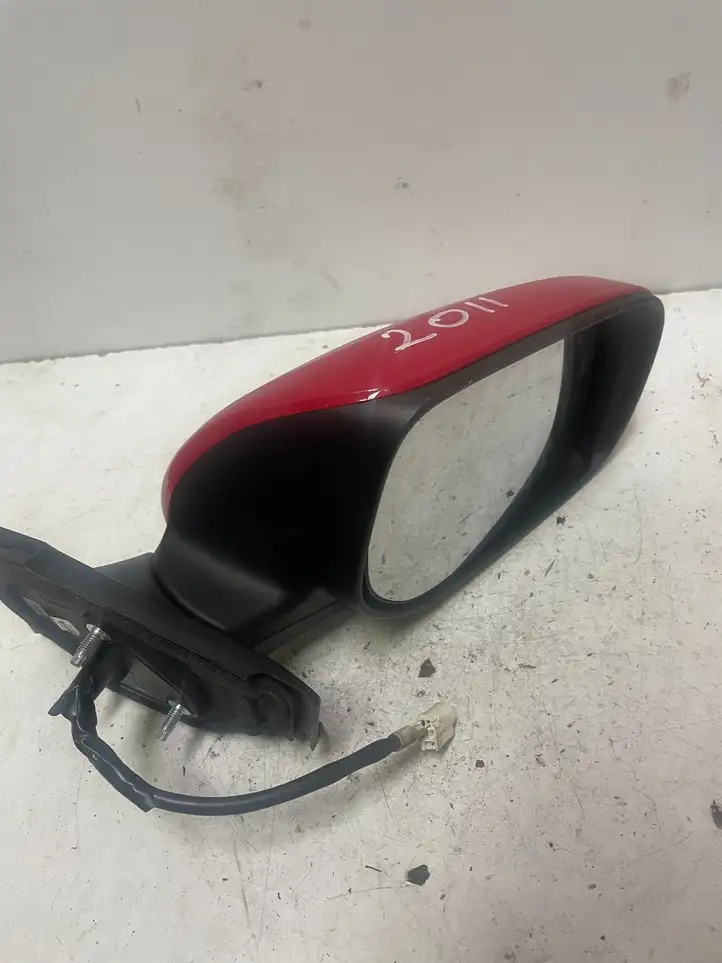 Toyota Yaris (2009 - 2012) E8013935 Боковое зеркало с электроприводом — фото 1