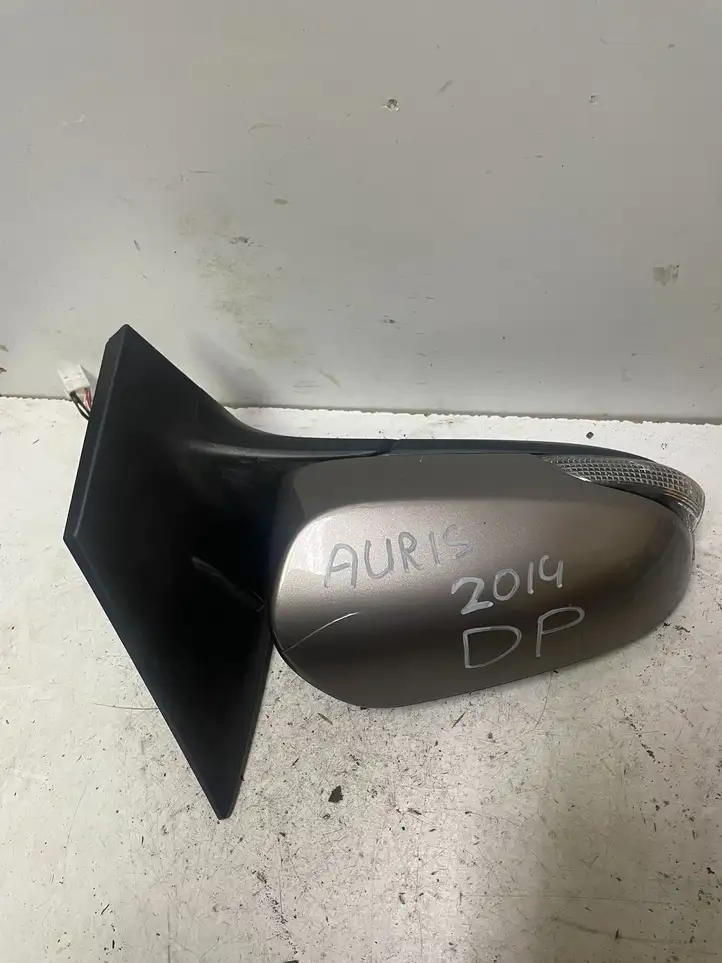 Toyota Auris E180 (2012 - 2018) E11026983 Боковое зеркало с электроприводом — фото 1