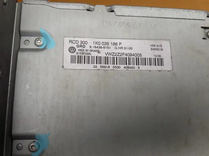 Volkswagen PASSAT B6 (2005 - 2010) 1K0035186P Магнитола / мультимедийная система — фото 2