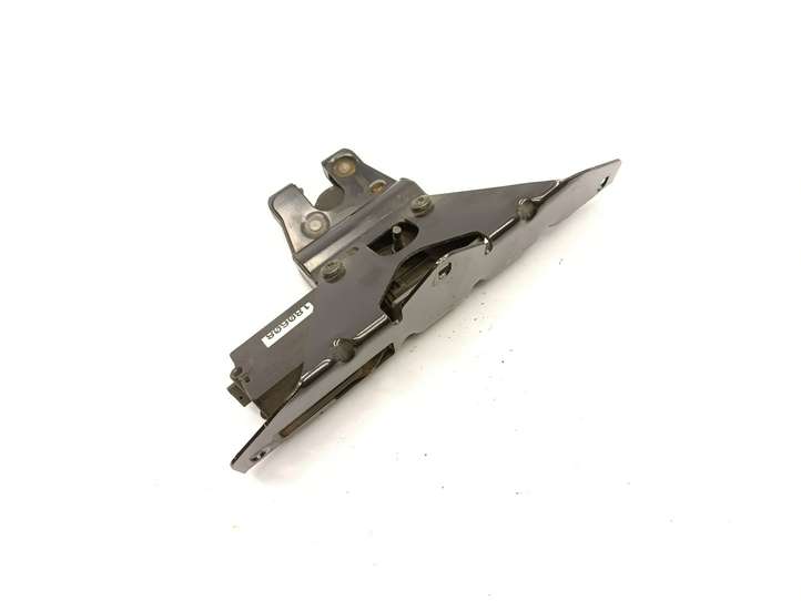 BMW 5 E60 E61 (2004 - 2010)  7071594 Замок задней крышки