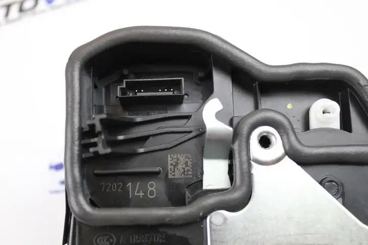 BMW X3 F25 (2010 - 2017) 7202148 Замок задней двери — фото 2