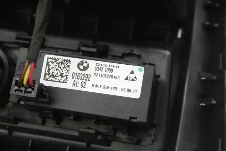 BMW X3 F25 (2010 - 2017) 9184479 Другая деталь консоли (туннеля) — фото 4