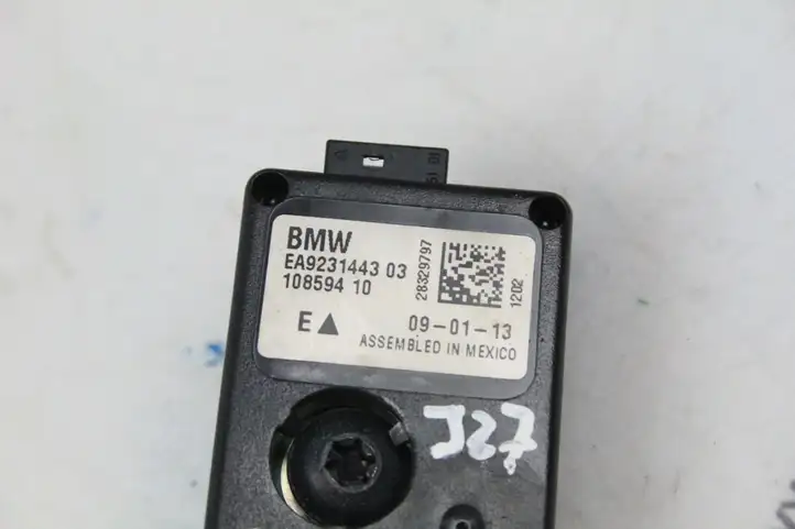 BMW 3 F30 F35 F31 (2012 - 2018) 9231443 Усилитель антенны — фото 2