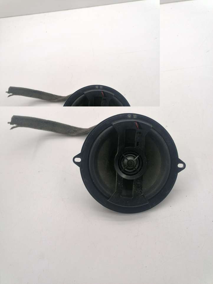 Renault Clio III (2005 - 2012)  8200110683 Громкоговоритель (громкоговорители) в задних дверях
