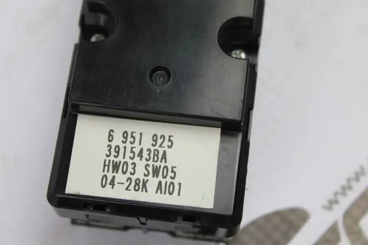 BMW 5 E60 E61 (2004 - 2010) 6951925 Кнопка стеклоподъемников — фото 2