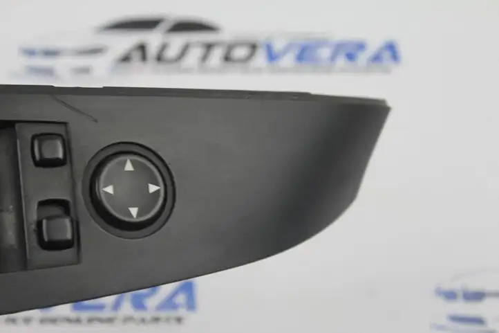 BMW 5 E60 E61 (2004 - 2010) 6951929 Кнопка стеклоподъемников — фото 3