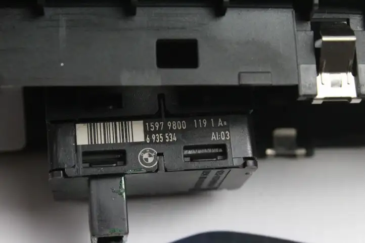 BMW X1 E84 (2009 - 2015) 6935534 Кнопка стеклоподъемников — фото 4