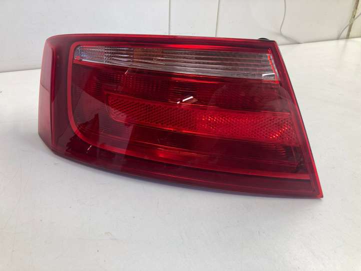 Audi A5 (2011 - 2016)  8T8945095E Задний фонарь в кузове