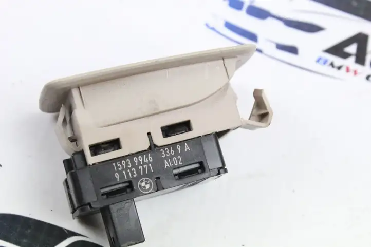 BMW 5 E60 E61 (2004 - 2010) 9113771 Кнопка стеклоподъемников — фото 2