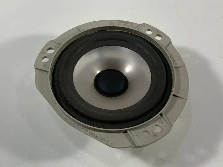 Subaru Forester SG (2003 - 2005) 86301SA110 Динамики задних дверей — фото 1