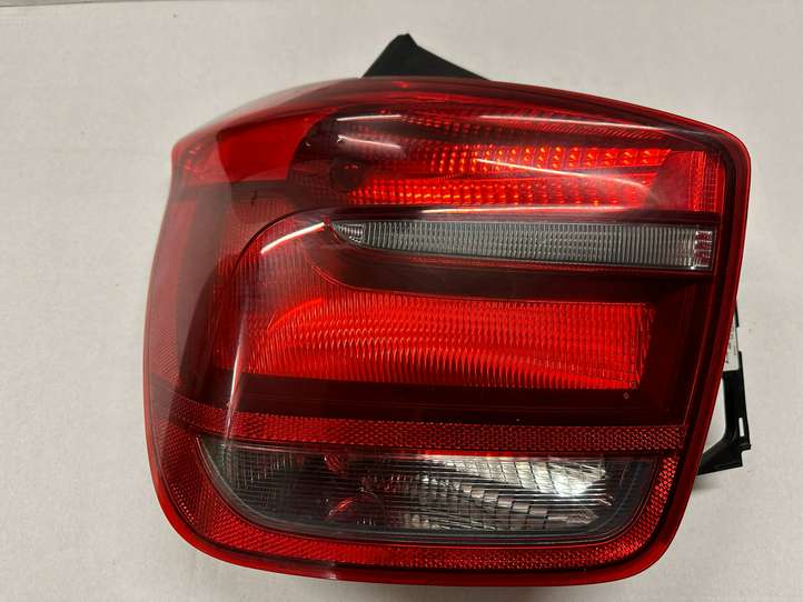 BMW 1 F20 F21 (2011 - 2019)  7270095 Задний фонарь в кузове