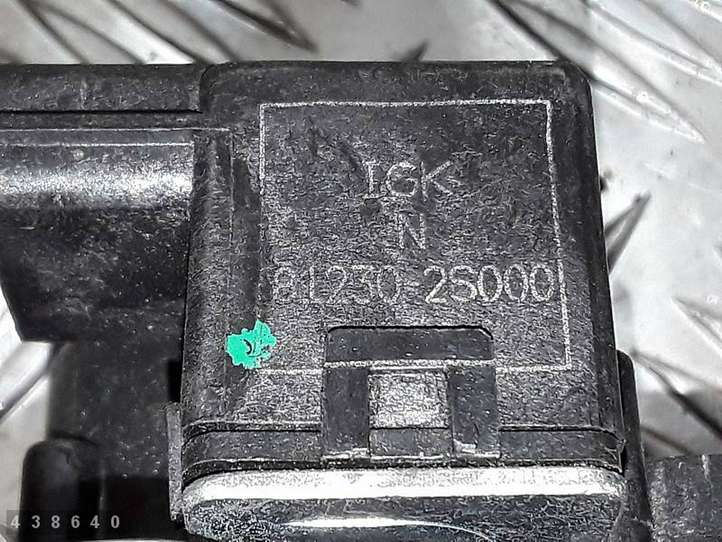 Hyundai ix35 (2009 - 2013)  812302S000 Замок багажника