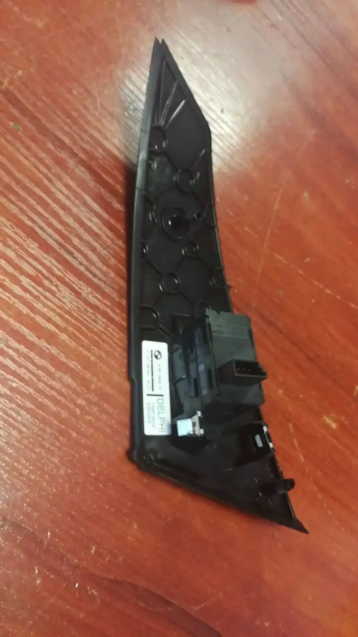 BMW 5 E60 E61 (2004 - 2010) 6951966 Кнопка стеклоподъемников — фото 2
