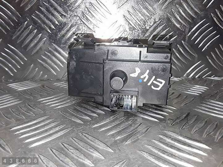 BMW 1 E81 E87 (2004 - 2011)  33600102 Включатель фонарей