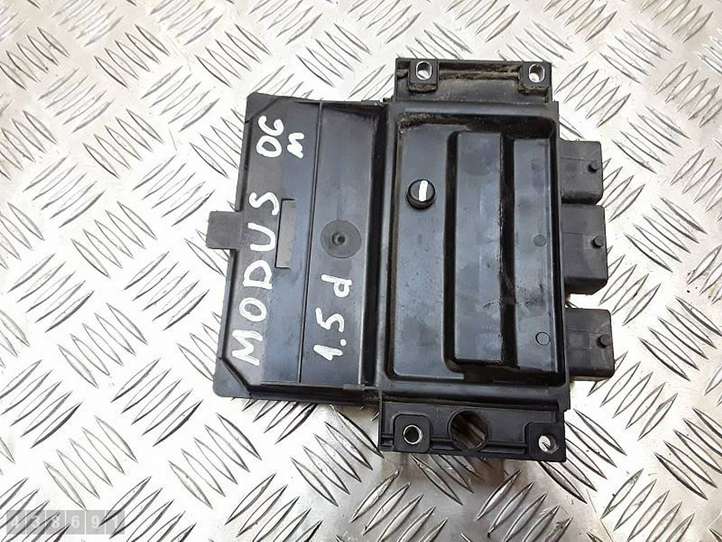 Renault Modus (2004 - 2007)  8200399038 Блок управления двигателя