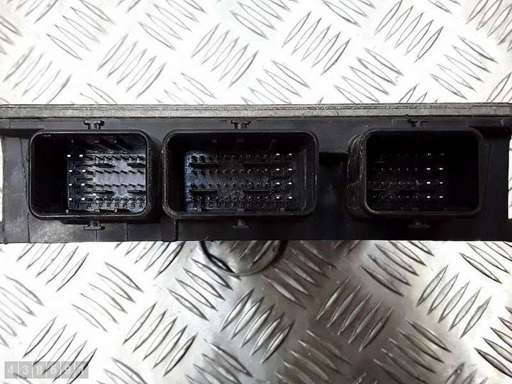 Renault Modus (2004 - 2007)  8200399038 Блок управления двигателя