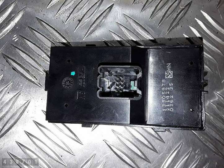 Opel Astra (2009 - 2012)  13305978 Кнопка стеклоподъемников