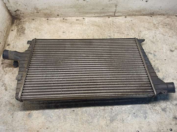 Audi A6 (1997 - 2001)  0281002326 Радиатор интеркулера