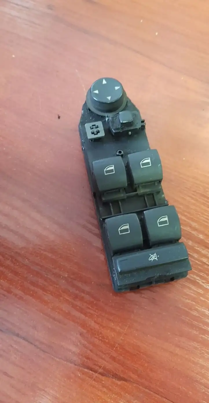 BMW 5 E60 E61 (2004 - 2010) 6943243 Кнопка стеклоподъемников — фото 1