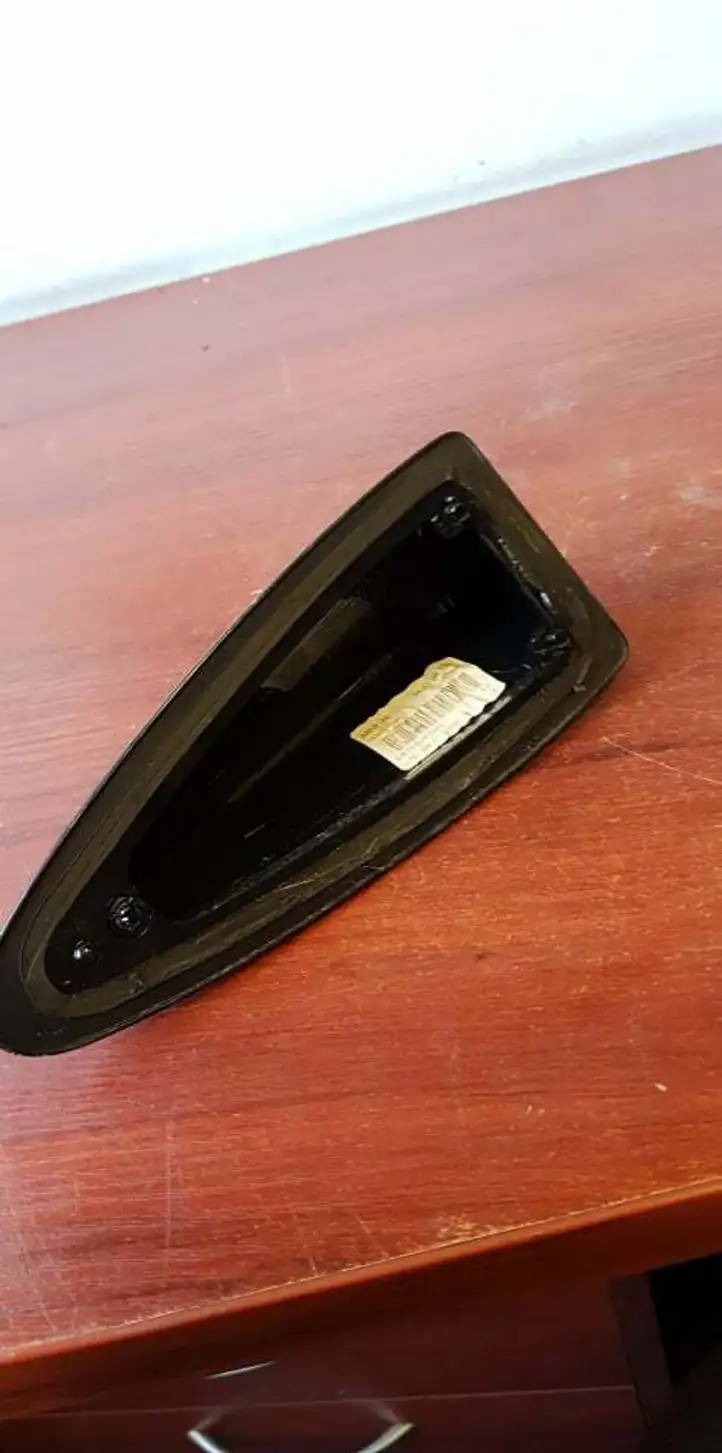 BMW 5 E60 E61 (2004 - 2010) 7898443 Крышка GPS-антенны — фото 1
