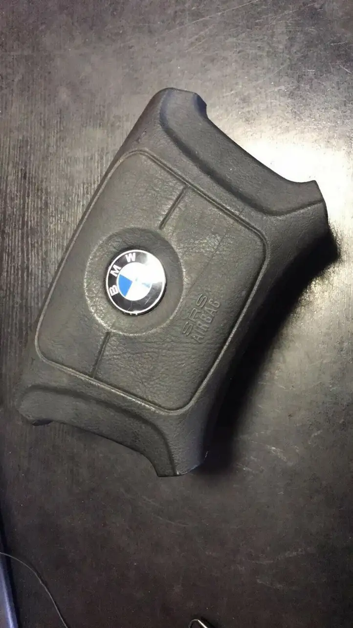 BMW 5 E39 (1996 - 2003) 3310944453 Подушка безопасности руля — фото 1