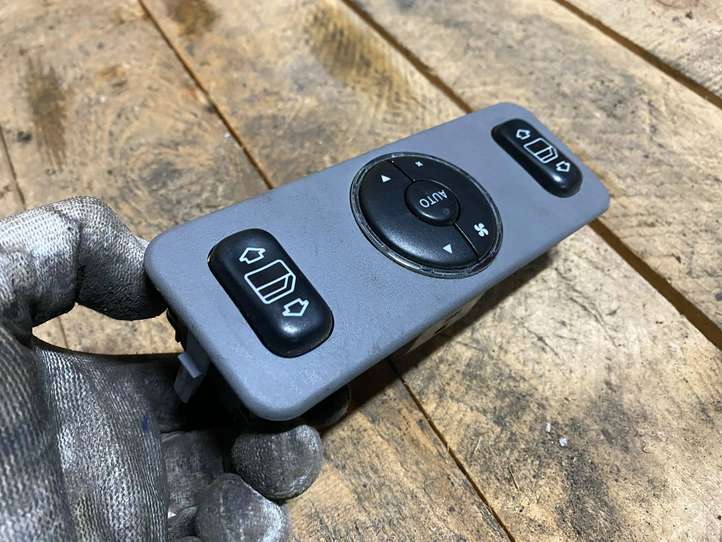 Mercedes-Benz ML W163 (1997 - 2005)  a1638200326 Кнопка стеклоподъемников