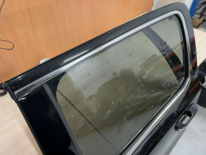 Dodge Ram (2018 - )   Задняя дверь