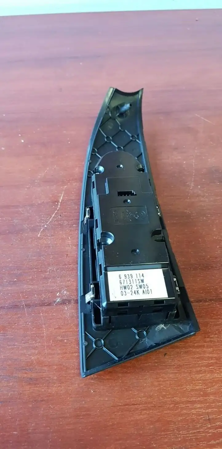 BMW 5 E60 E61 (2004 - 2010) 6939114 Кнопка стеклоподъемников — фото 1