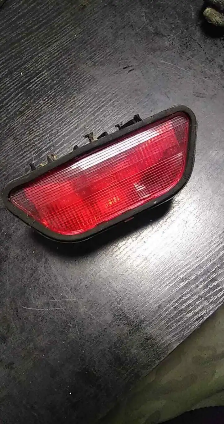 Mercedes-Benz ML W163 (1997 - 2005) A1638200156 Дополнительный стоп фонарь — фото 1