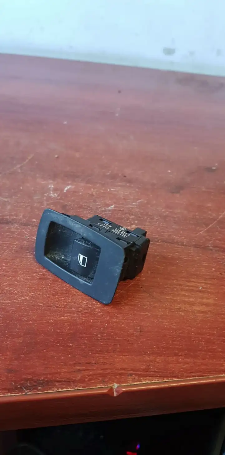 BMW 3 E90 E91 (2005 - 2012) 6945874 Кнопка стеклоподъемников — фото 2