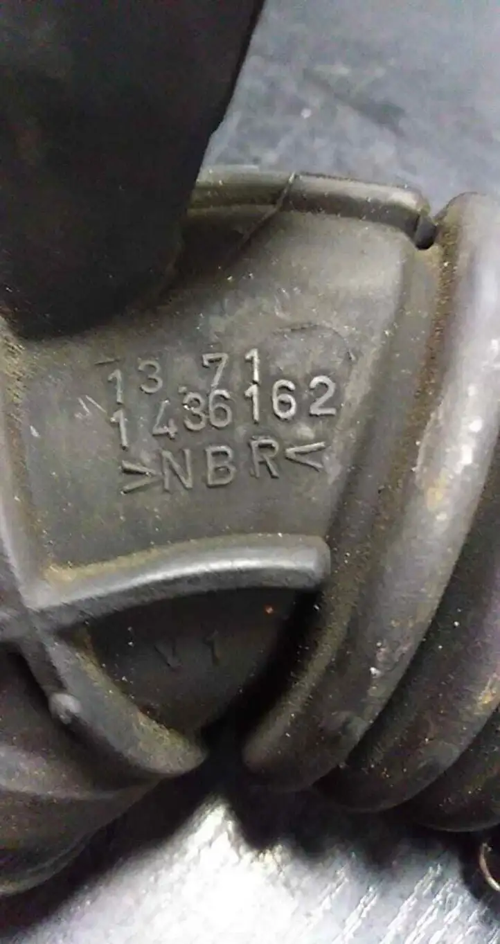 BMW 3 E46 (1998 - 2005) 1436162 Трубка подачи воздуха — фото 2