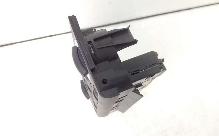 Audi A3/S3 8P (2004 - 2008)  8P0820043AH Блок управления кондиционера воздуха / климата/ печки (в салоне)