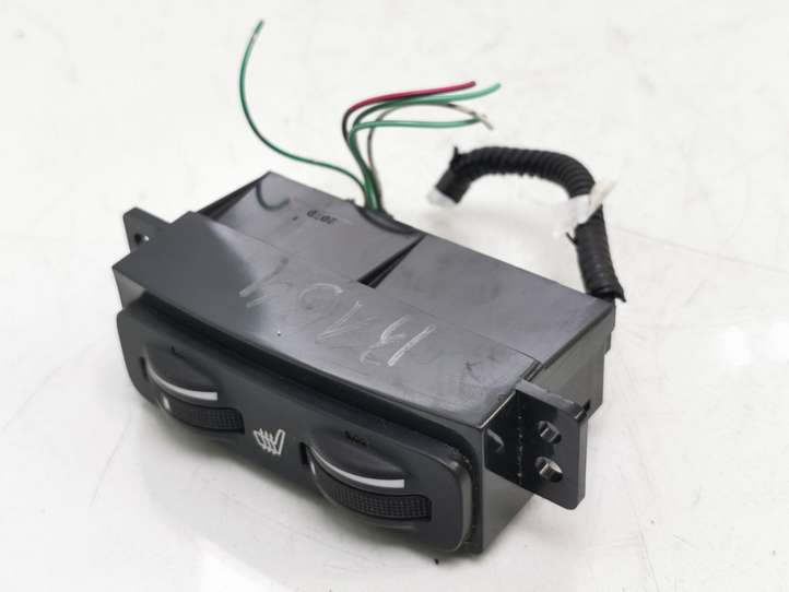 Toyota Avensis T250 (2006 - 2009)  453417 Включатель обогрева