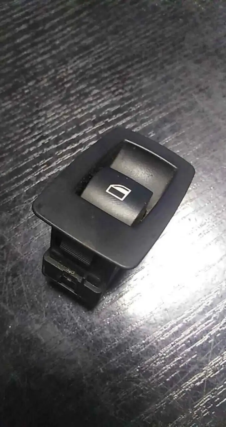 BMW 3 E90 E91 (2005 - 2012) 6945874 Кнопка стеклоподъемников — фото 1