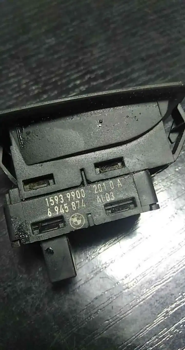 BMW 3 E90 E91 (2005 - 2012) 6945874 Кнопка стеклоподъемников — фото 2