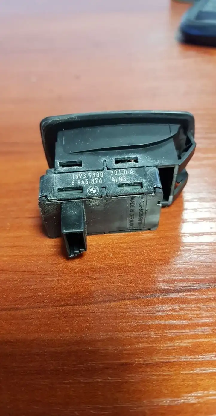 BMW 3 E90 E91 (2005 - 2012) 6945874 Кнопка стеклоподъемников — фото 2