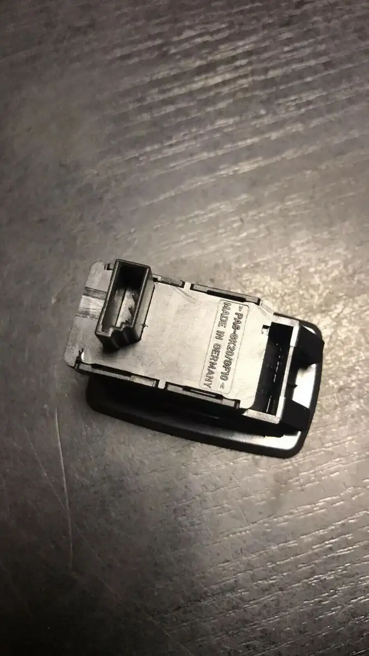 BMW 3 E90 E91 (2005 - 2012) 6945874 Кнопка стеклоподъемников — фото 2