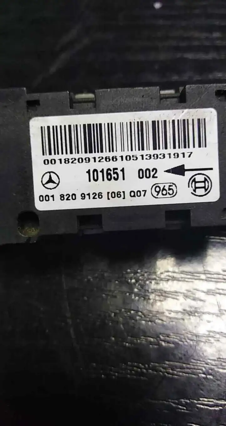 Mercedes-Benz C W203 (2000 - 2007) 0018209126 Датчик удара SRS — фото 1
