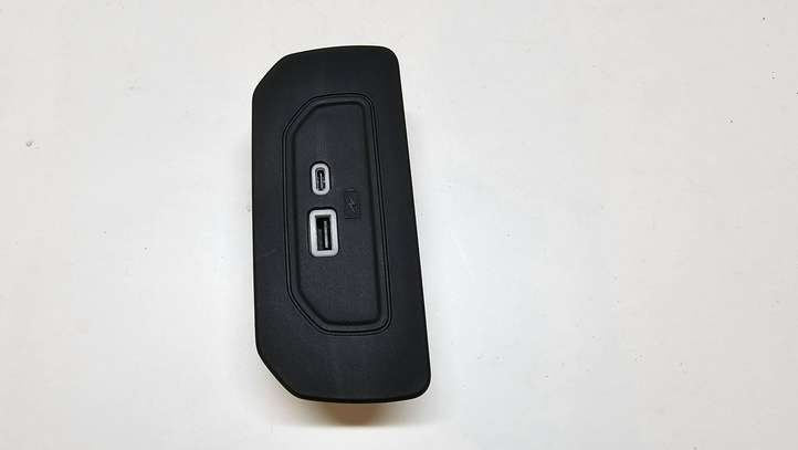Jeep Cherokee (2017 - 2022)  68422663AC Блок управления USB