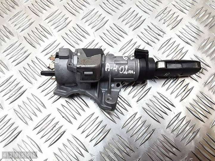 Audi A4 (2000 - 2006)  4B0905851G Замок зажигания