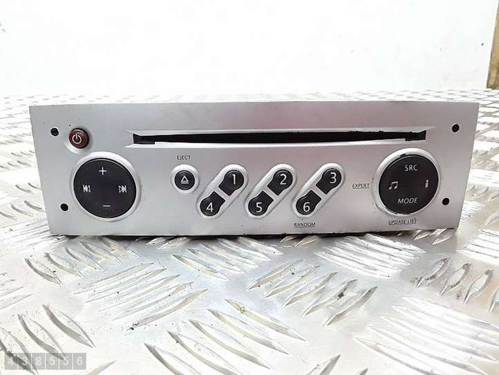 Renault Modus (2004 - 2007)  8200529115 Радио/ проигрыватель CD/DVD / навигация