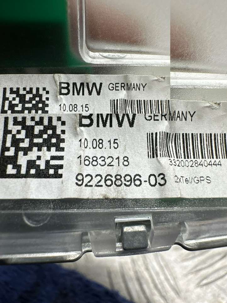 BMW X5 F15 (2013 - 2017)  9226896 Антенна (антенна GPS)